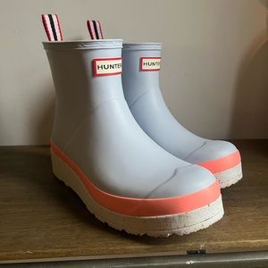 HUNTER WOMEN’S SHORT SPECKLE SOLE LIMPET BOOTS